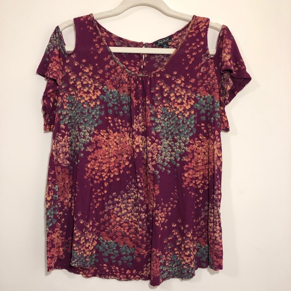 Lucky Brand Tops - Lucky Brand burgundy short sleeve top floral print